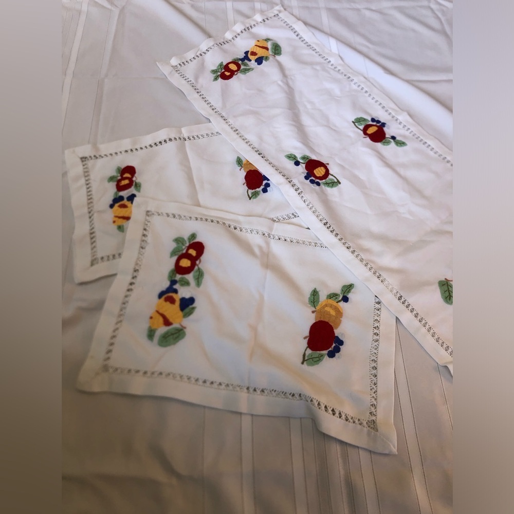 Embroidered Fruit Table Runner and Placemats
